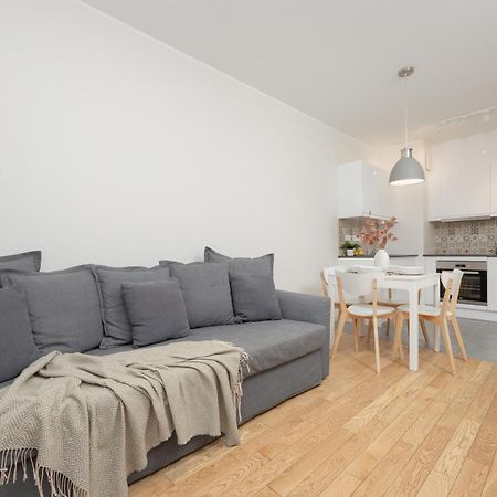 Srodmiescie Warsaw Muranow Apartments With Parking By Noclegi Renters Exteriör bild